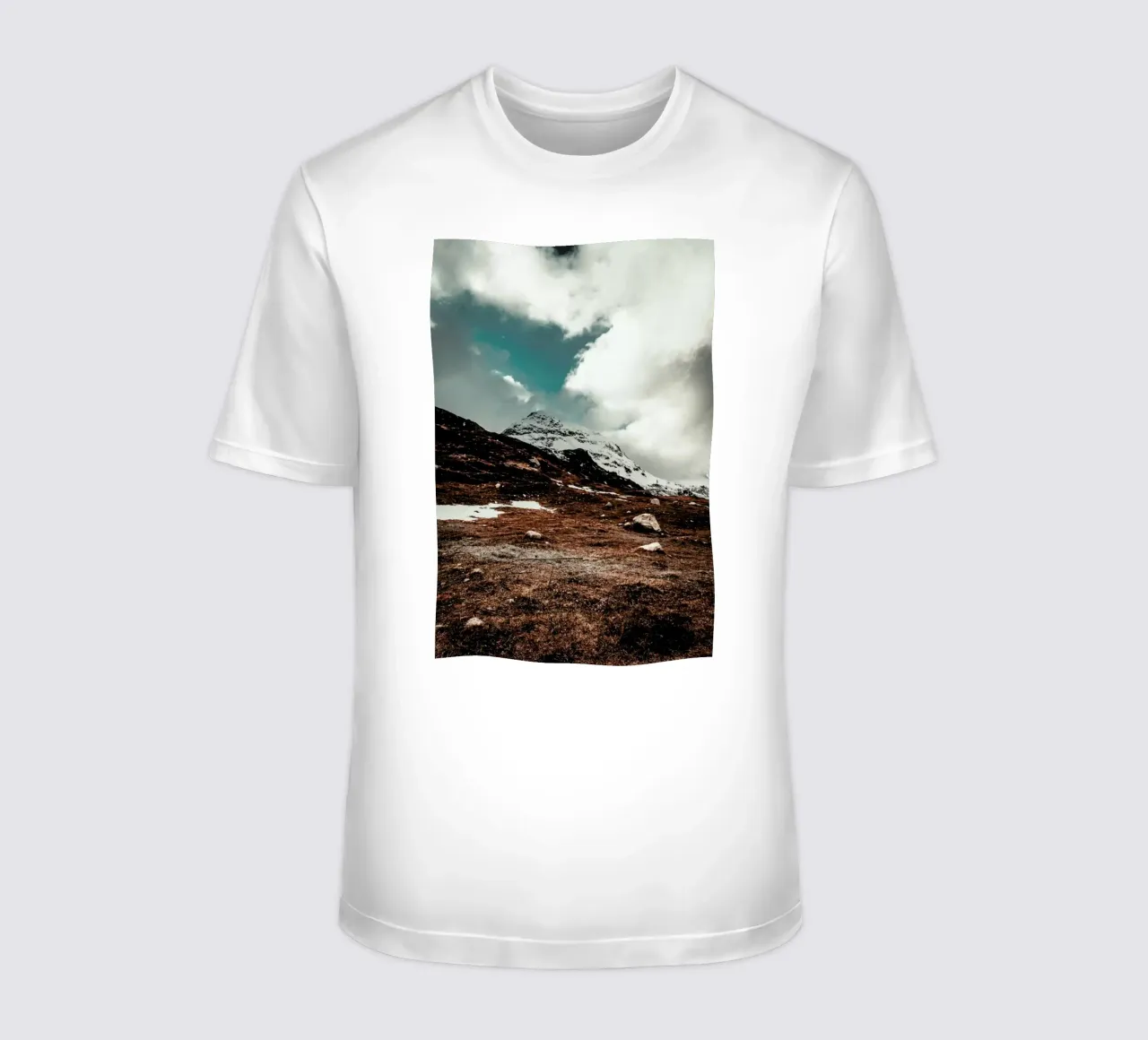Clouding over by Pascal Brändle T-Shirt von EyeEm Mobile GmbH