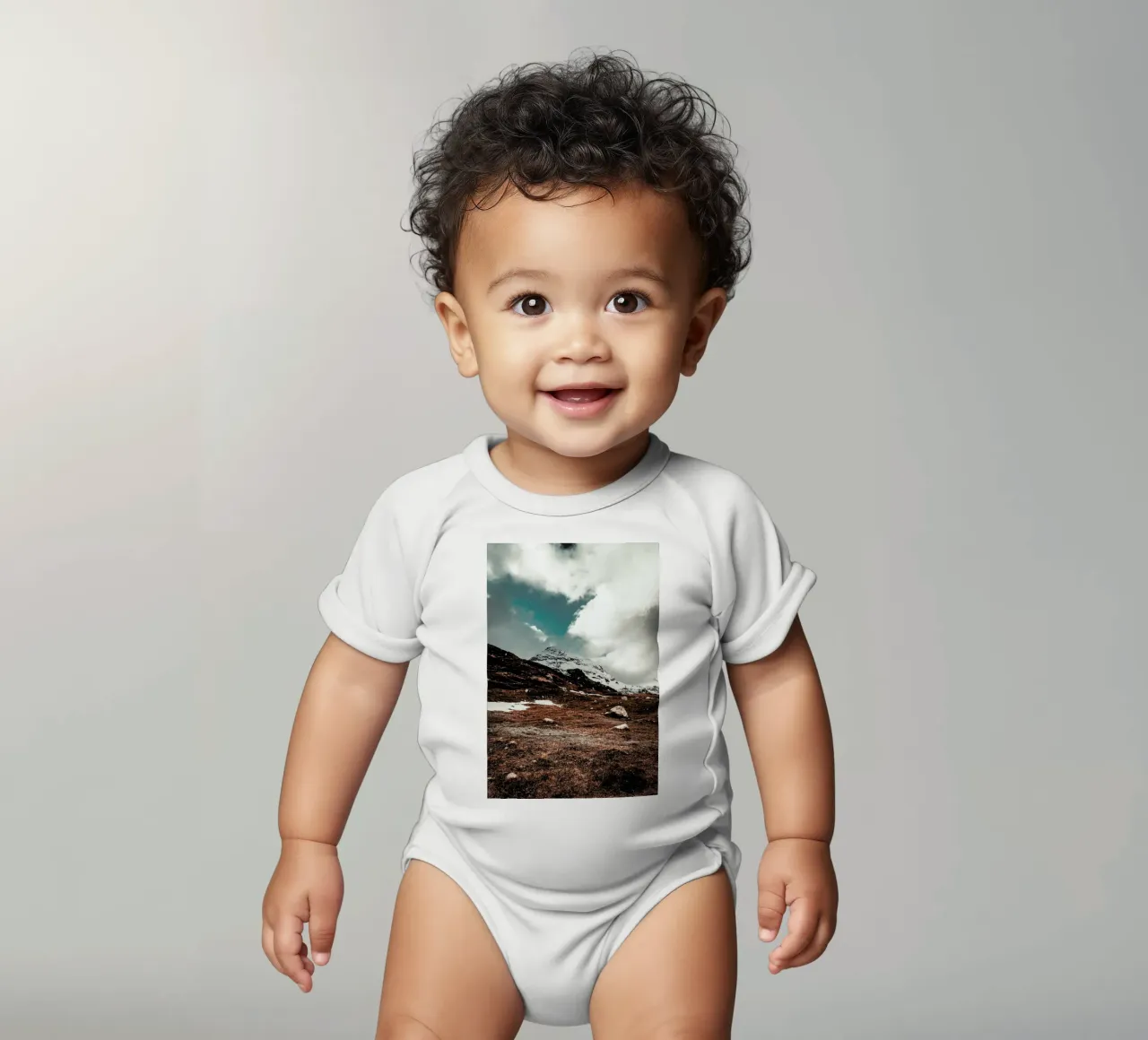 Clouding over by Pascal Brändle body neonato maniche corte da EyeEm Mobile GmbH