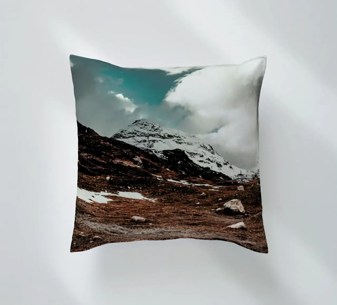 Clouding over by Pascal Brändle cuscino da EyeEm Mobile GmbH