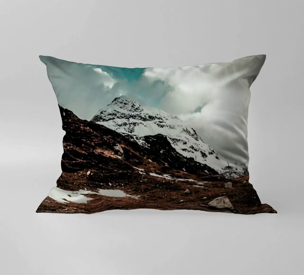 Clouding over by Pascal Brändle cuscino da EyeEm Mobile GmbH