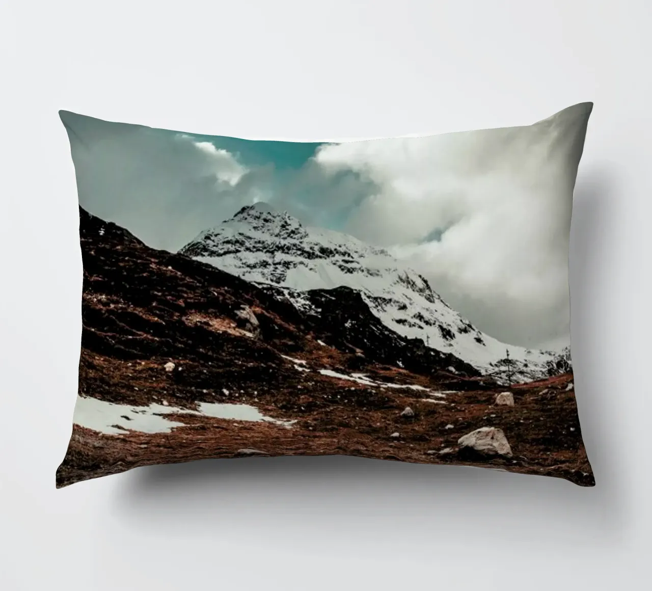 Clouding over by Pascal Brändle cuscino da EyeEm Mobile GmbH