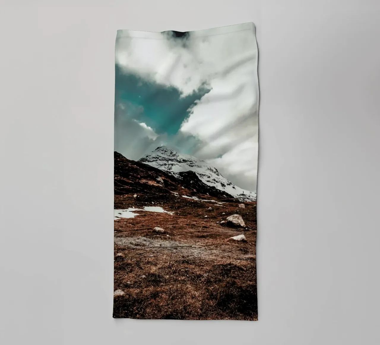 Clouding over by Pascal Brändle Handtuch von EyeEm Mobile GmbH