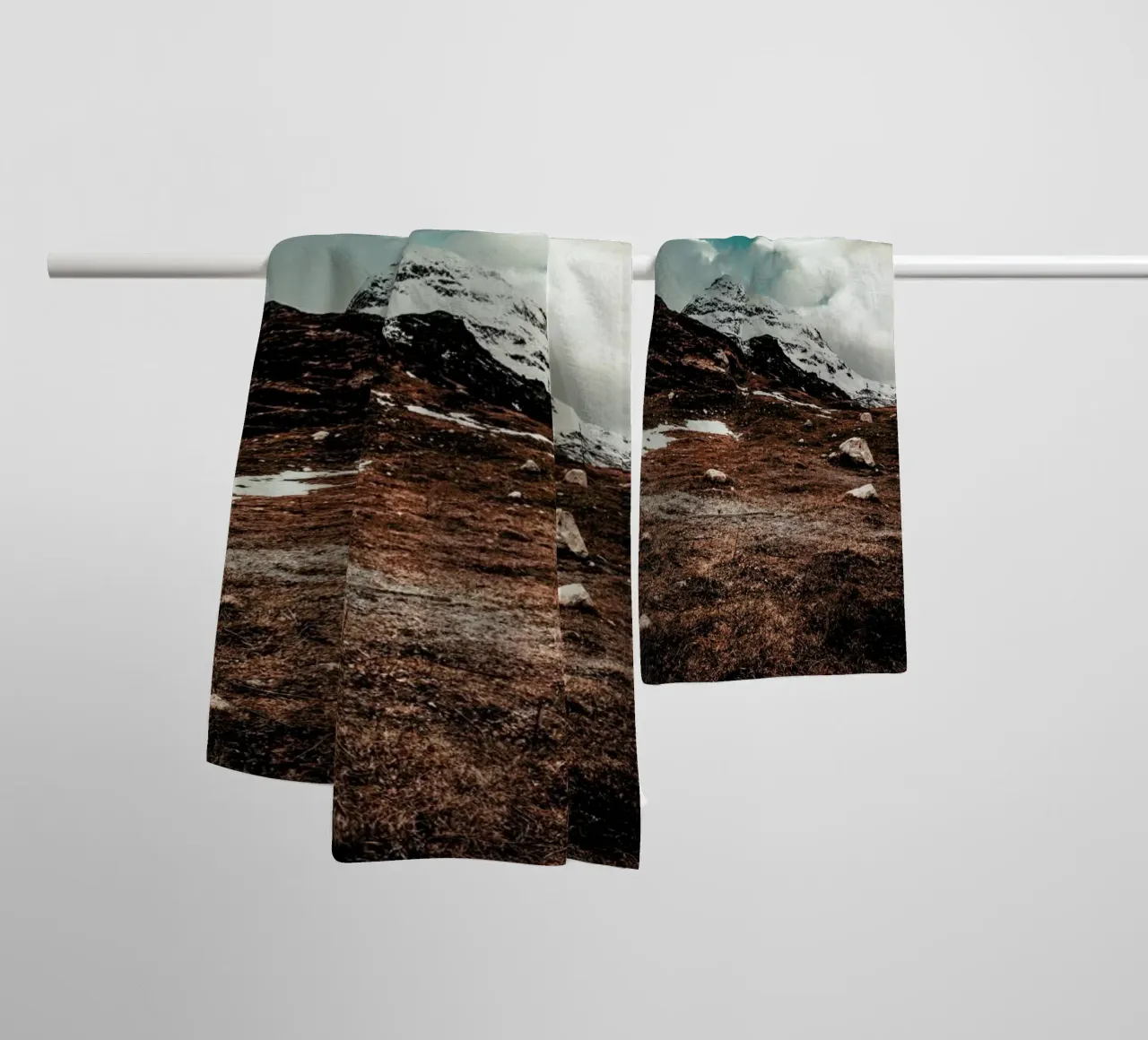 Clouding over by Pascal Brändle Handtuch von EyeEm Mobile GmbH