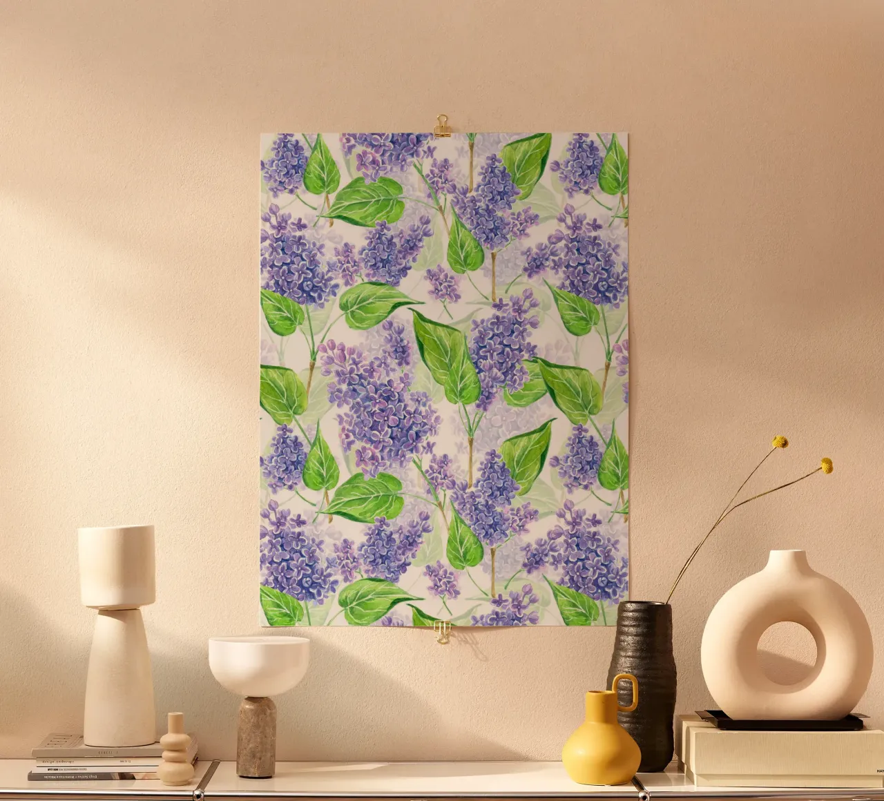 Violette fliederfarbene Blumen auf weißem Hintergrund Poster von Painted Nature