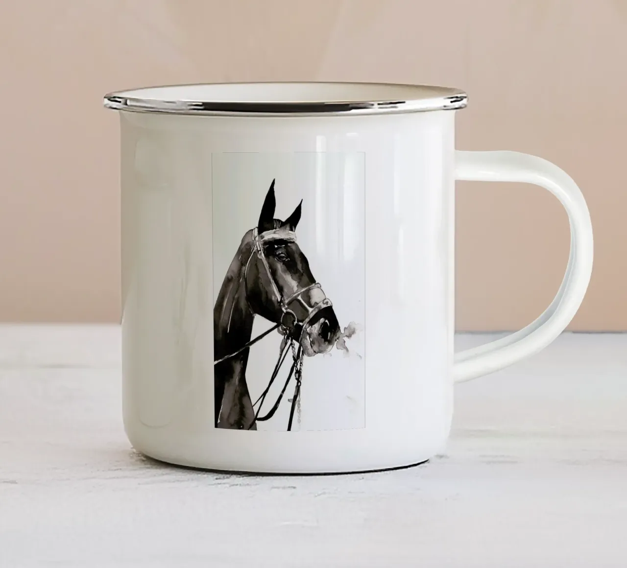Warrior tazza in smalto da Victoria Verbaan