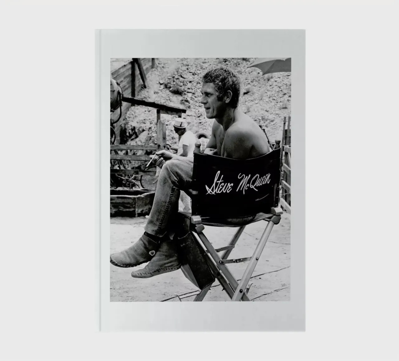 Steve McQueen taking a break, 1966 diario da Gallery Print and Art Limited
