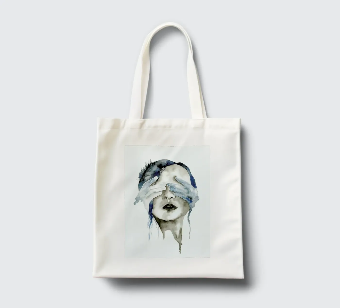 Hidden tote bag by Larissa van der Laan