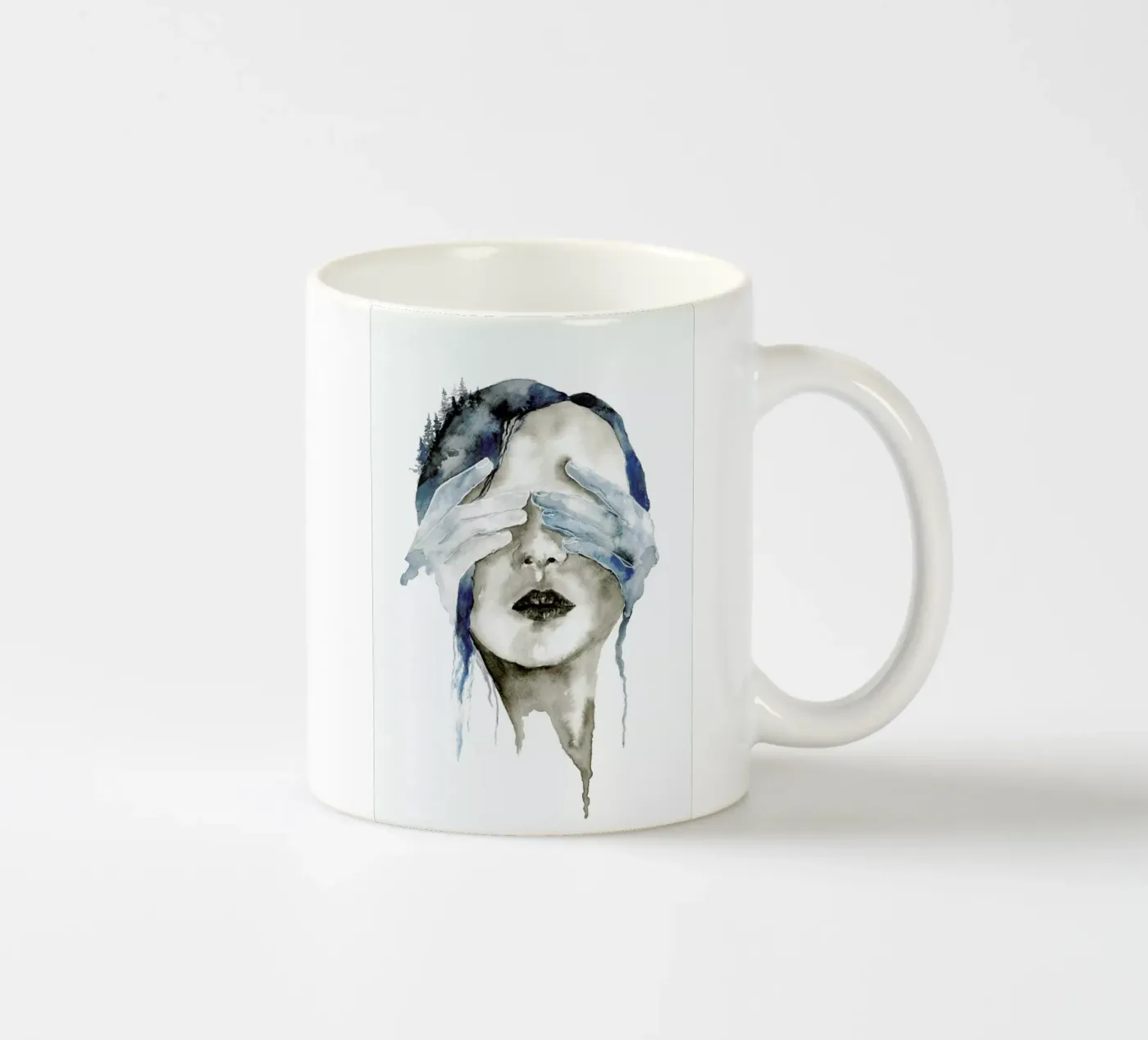 Hidden ceramic mug by Larissa van der Laan