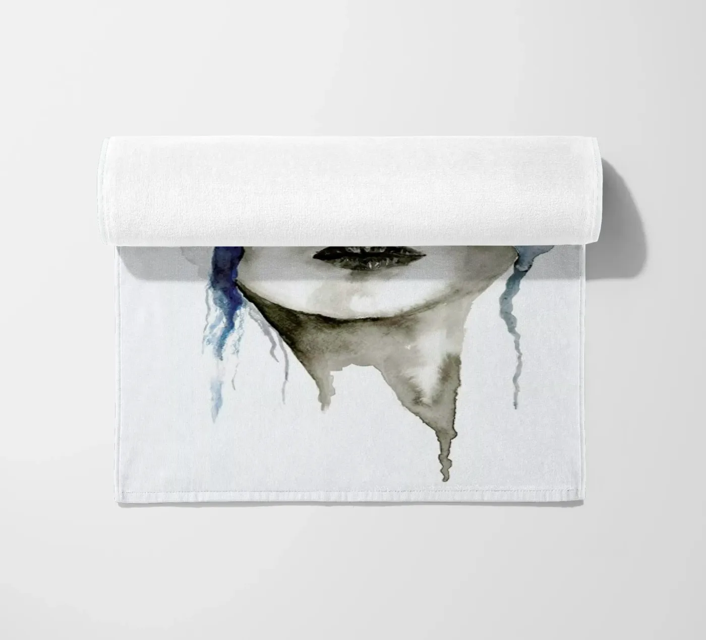 Hidden beach towel by Larissa van der Laan