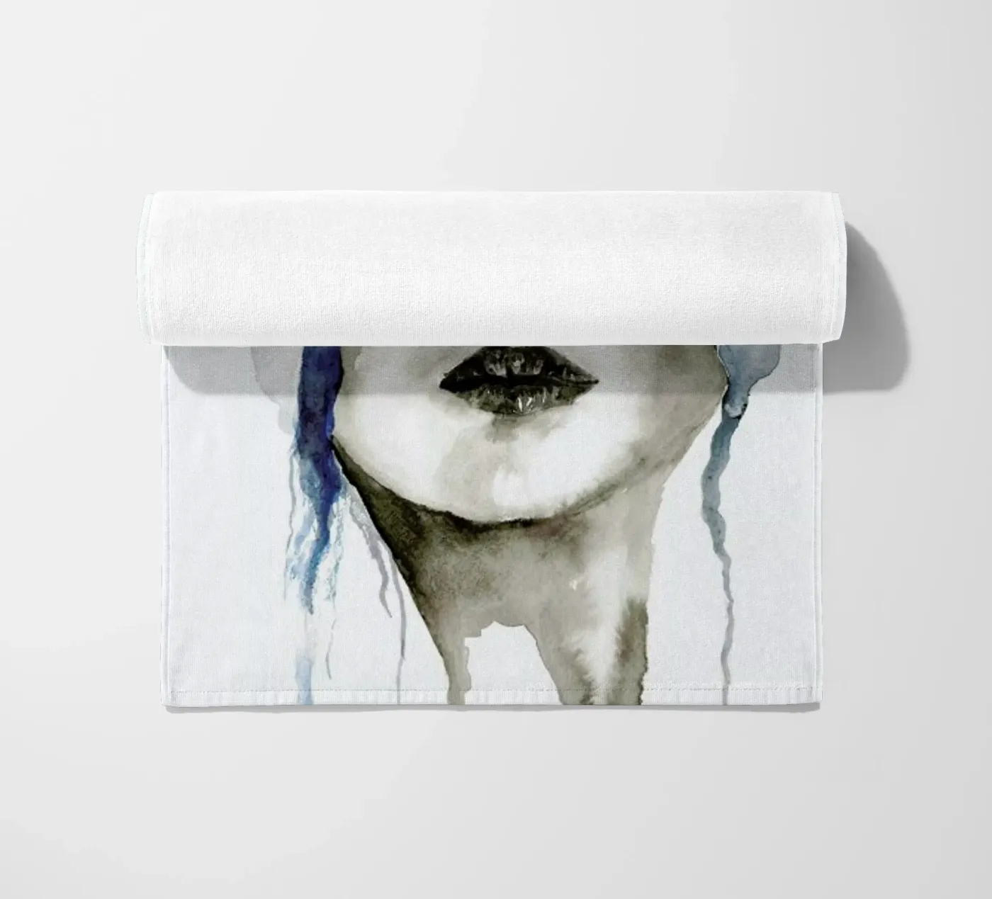 Hidden beach towel by Larissa van der Laan