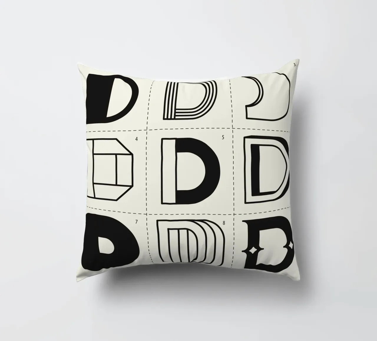 Letter D Kissen von Lidia Blomgren