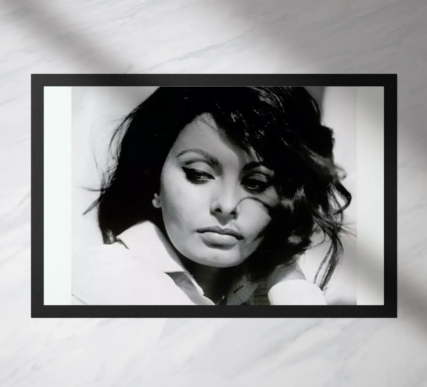 Sofia Loren, 1969 deurmat van Gallery Print and Art Limited