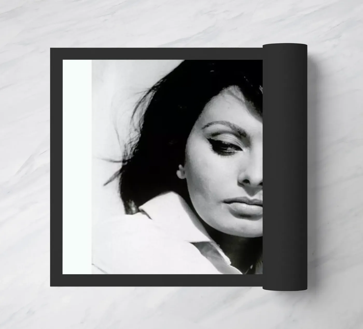 Sofia Loren, 1969 deurmat van Gallery Print and Art Limited