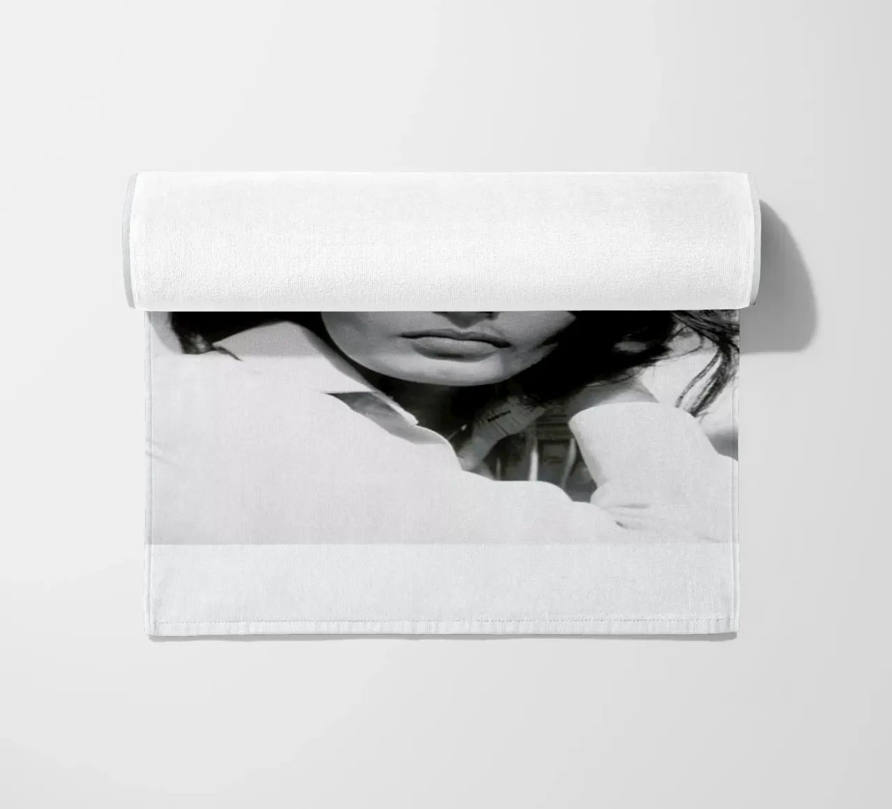 Sofia Loren, 1969 telo mare da Gallery Print and Art Limited