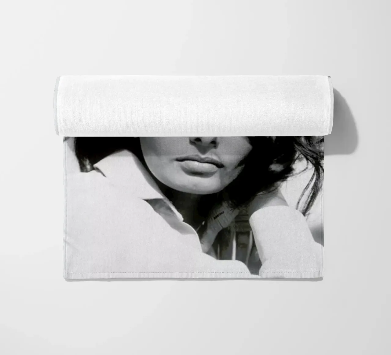 Sofia Loren, 1969 telo mare da Gallery Print and Art Limited