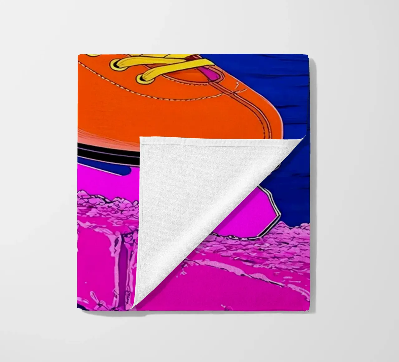 Scarponi da sci sul ghiaccio - Pop Art telo mare da ColorCrash Gallery