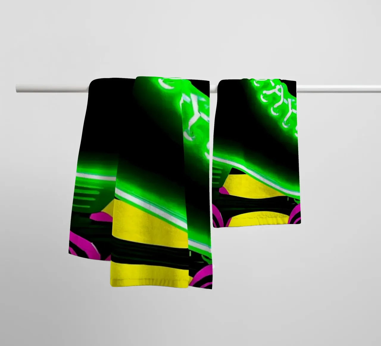 Pattini a rotelle - Pop Art asciugamano da bagno da ColorCrash Gallery