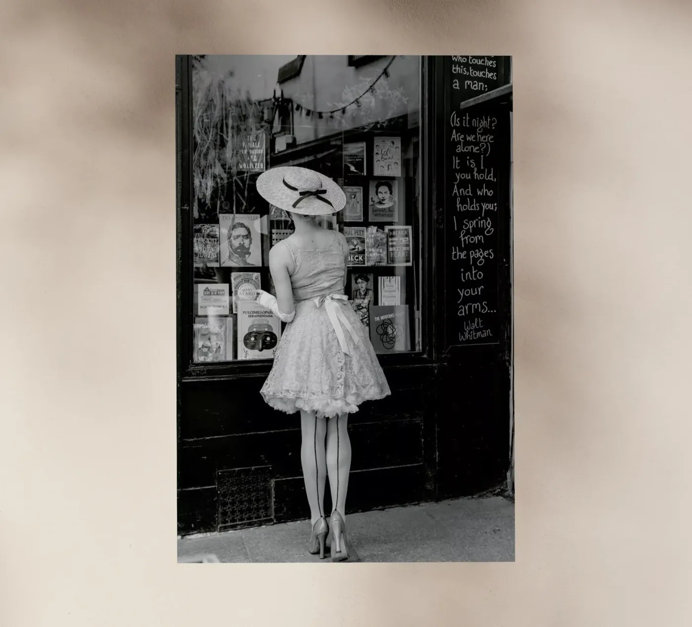Window Shopping pellicola backlit da Magdalena Martin Photography