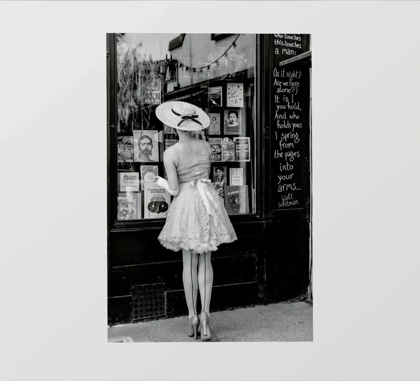 Window Shopping pellicola backlit da Magdalena Martin Photography