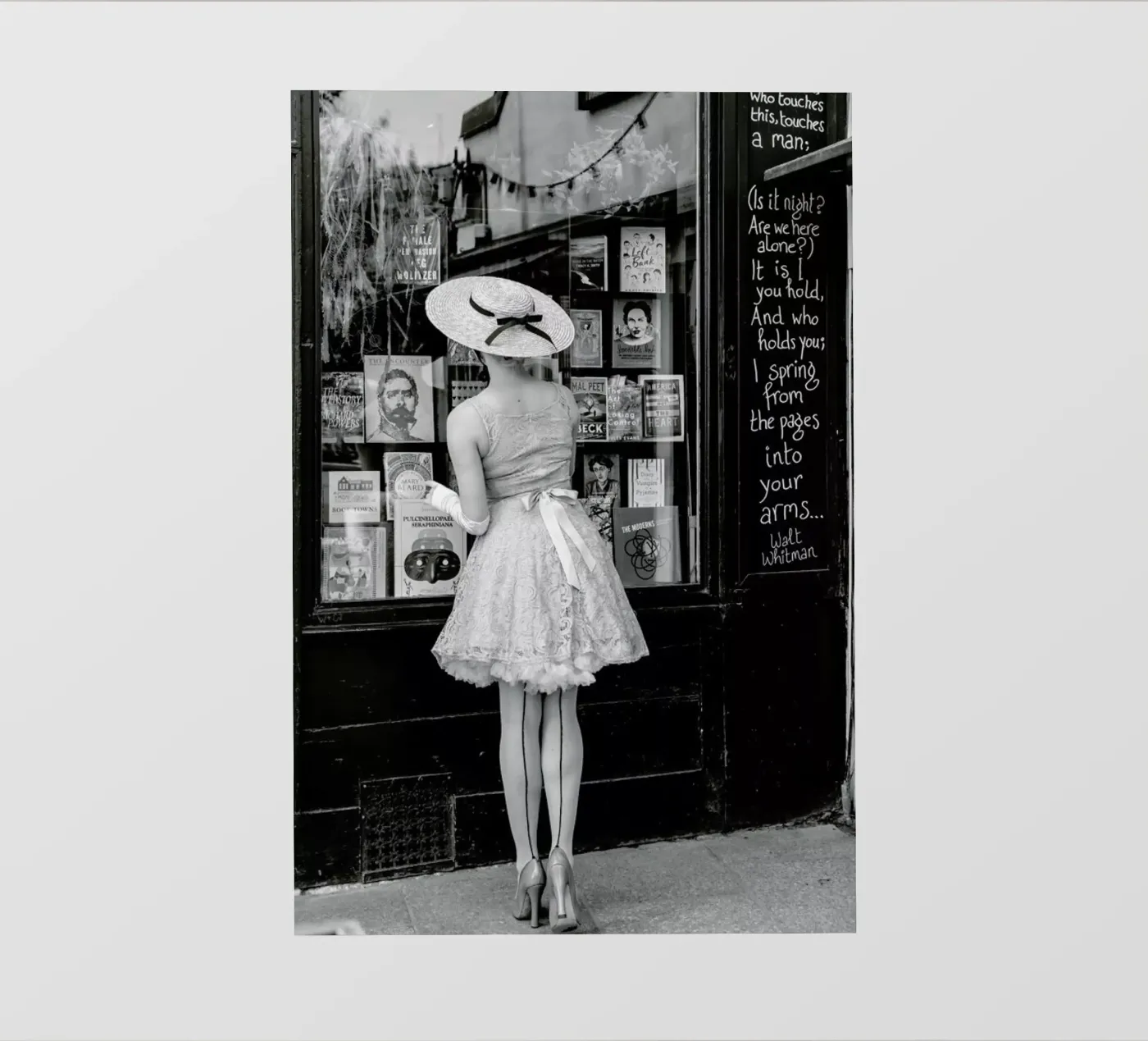 Window Shopping pellicola backlit da Magdalena Martin Photography