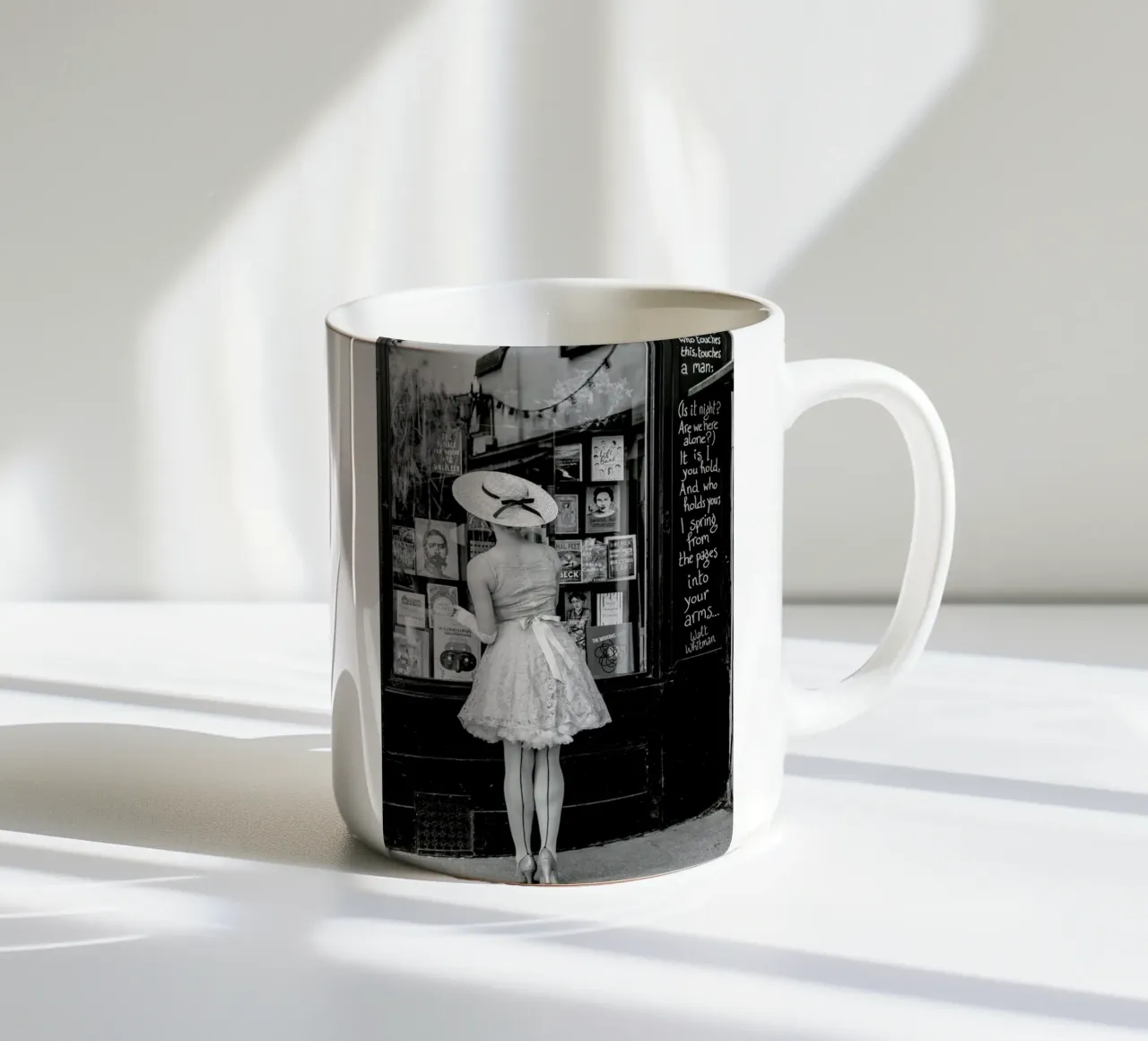 Window Shopping tazza in ceramica da Magdalena Martin Photography