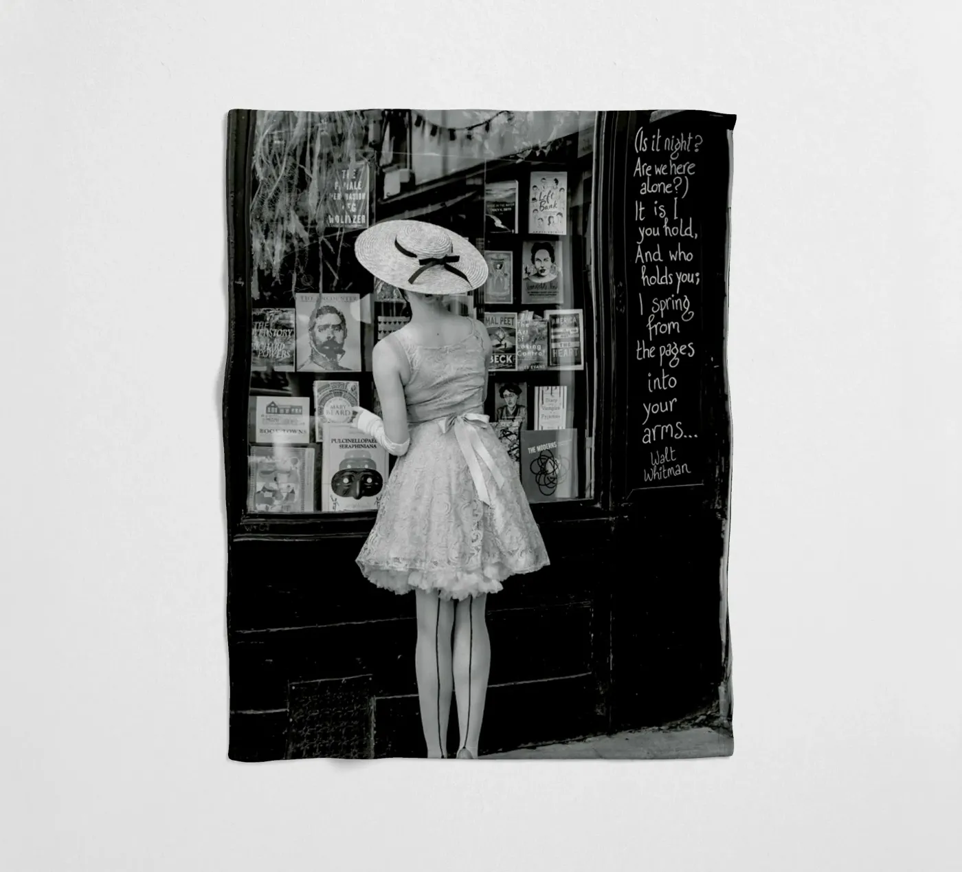 Window Shopping Fleecedecke von Magdalena Martin Photography