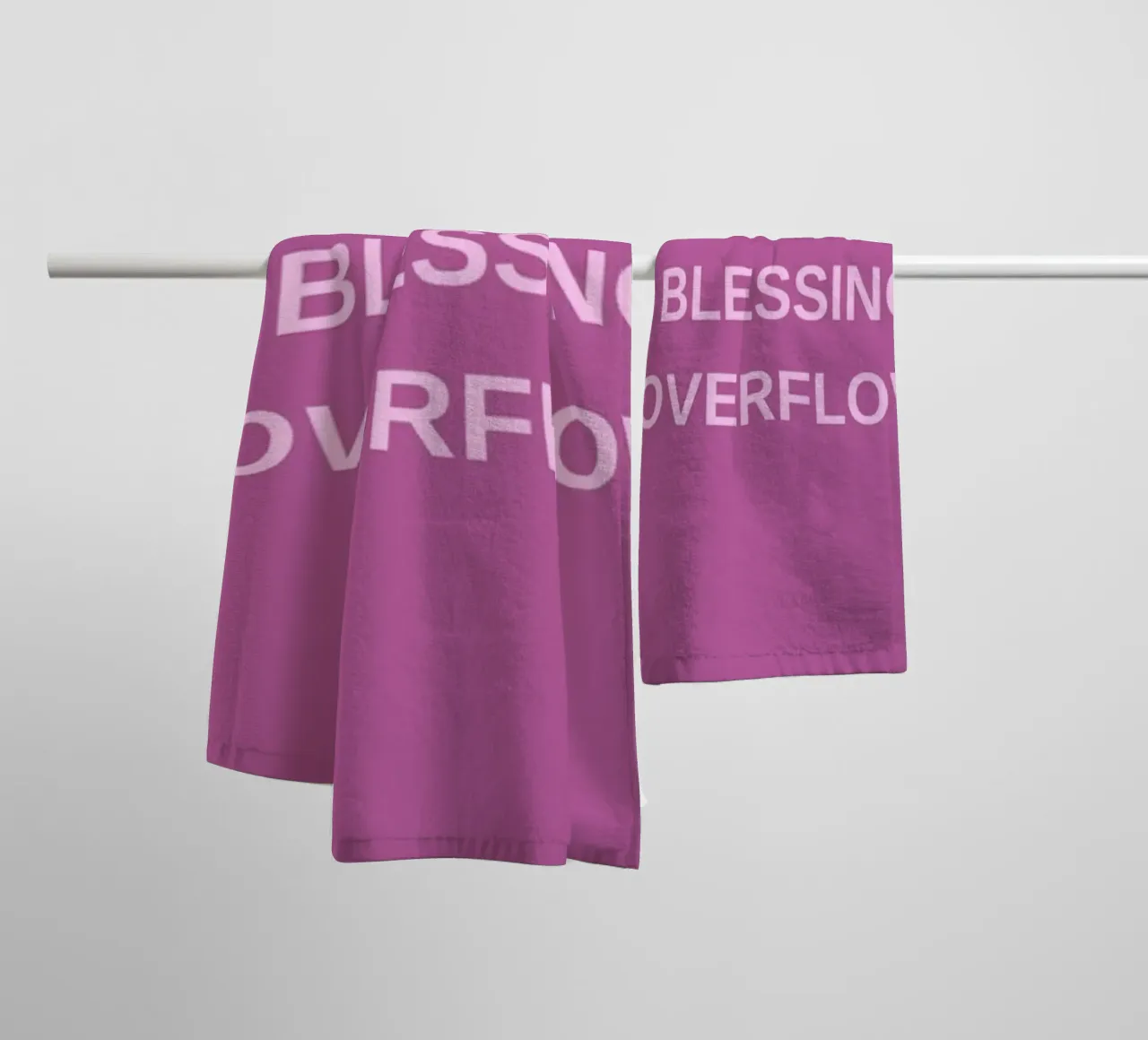 Overflow of Blessings Handtuch von Mauve