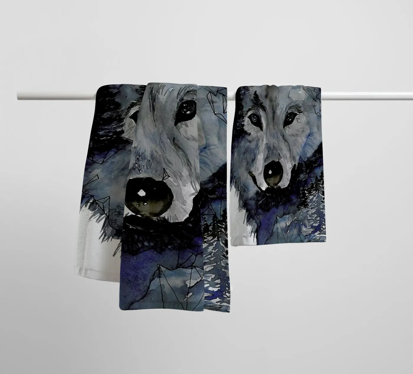 Nightwolf badhanddoek van Larissa van der Laan