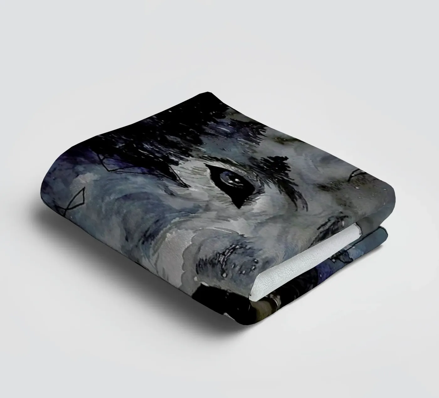 Nightwolf badhanddoek van Larissa van der Laan