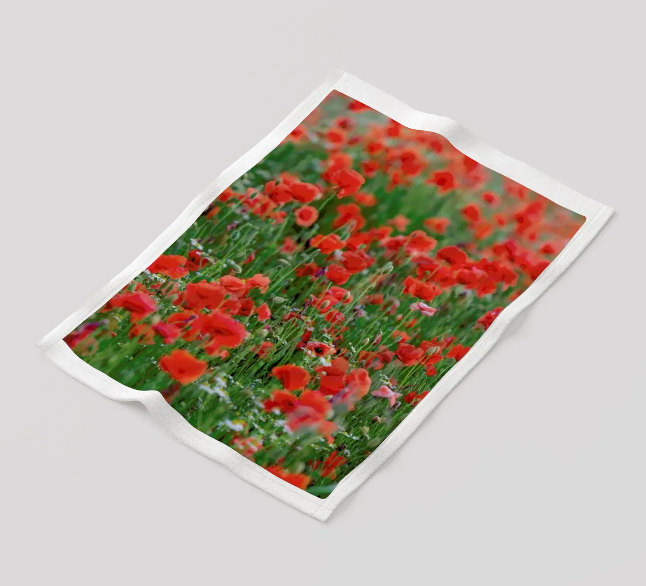 Poppy Field coperta in pile da Curious Collections by Marielle Leenders