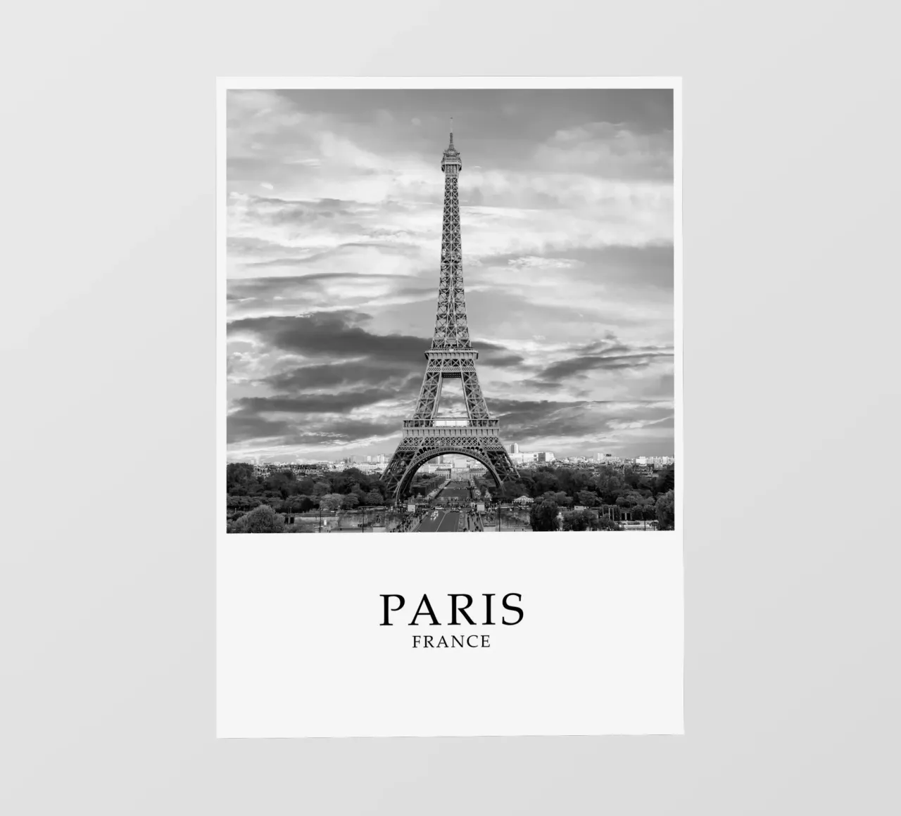 Eiffel Tower Paris France Cityscape Scene Greyscale telo in pvc da Charnwood Prints