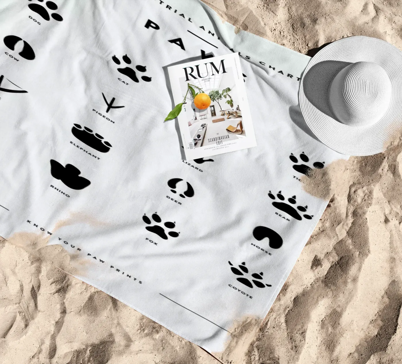 Paws chart strandhanddoek van daylight design studio