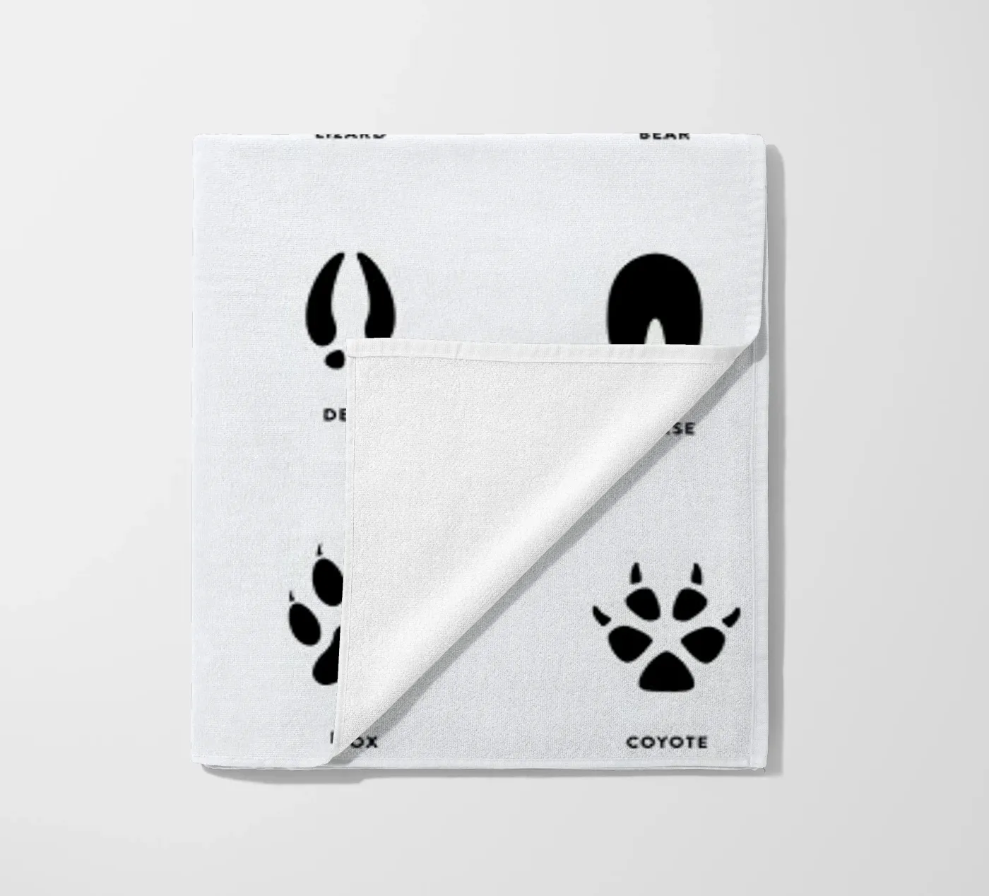 Paws chart strandhanddoek van daylight design studio