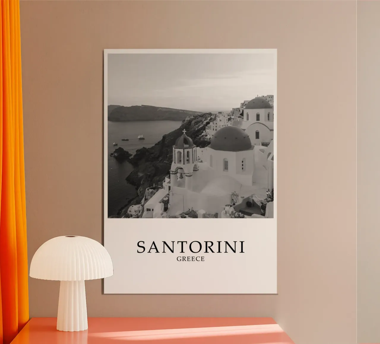 Santorini Greece Coastline Architecture Scene Greyscale alluminio dibond da Charnwood Prints