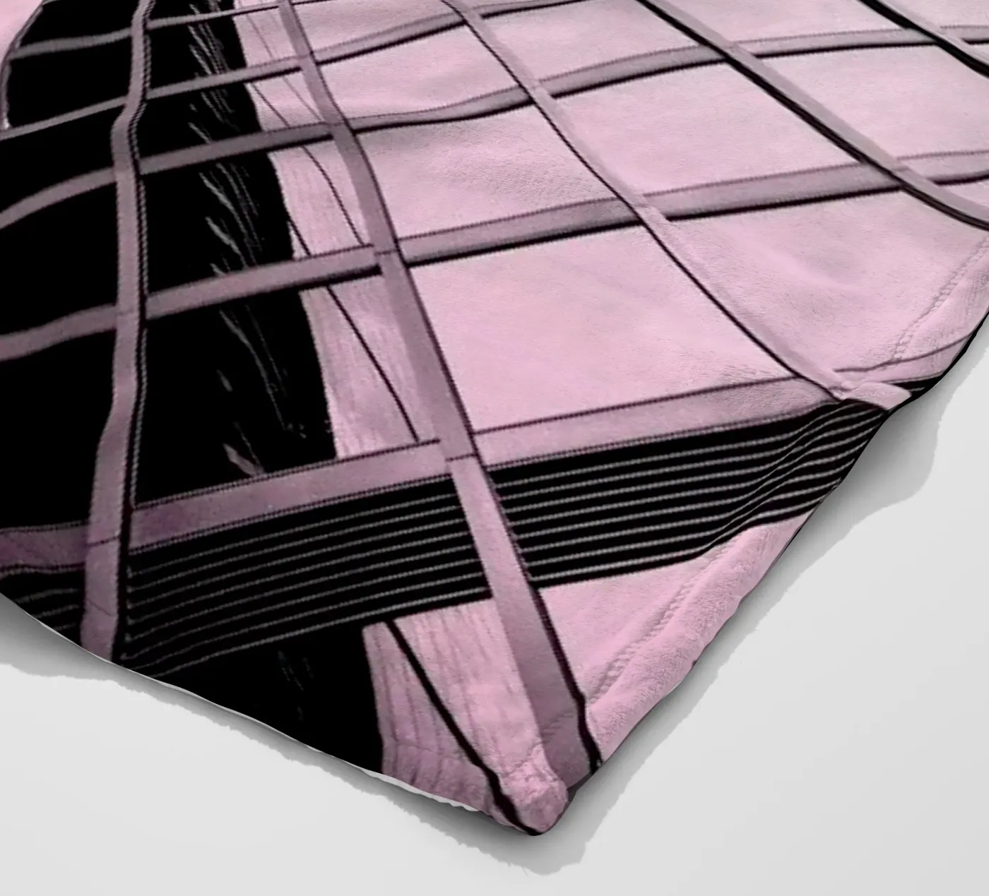 Skyscraper Fleecedecke von Nordic Creators