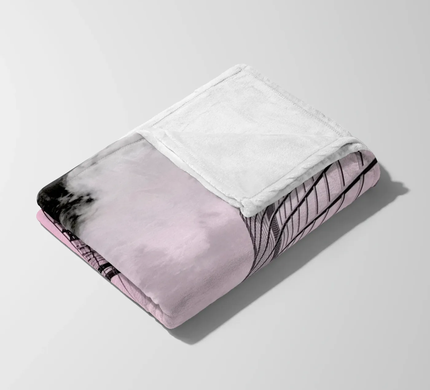 Skyscraper Fleecedecke von Nordic Creators