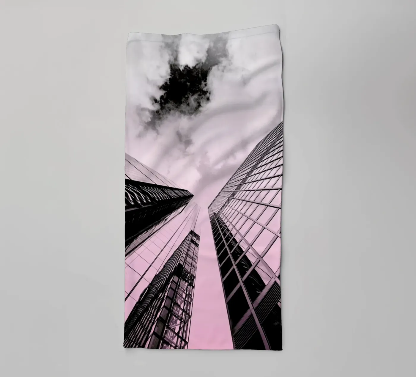 Skyscraper Handtuch von Nordic Creators