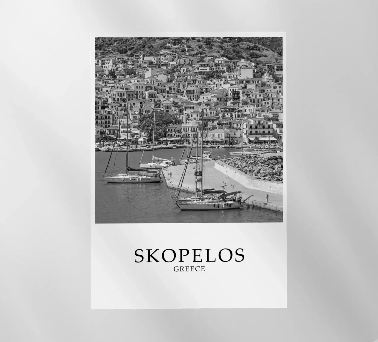 Skopelos Greece Coast and Architecture Scene Greyscale pellicola backlit da Charnwood Prints