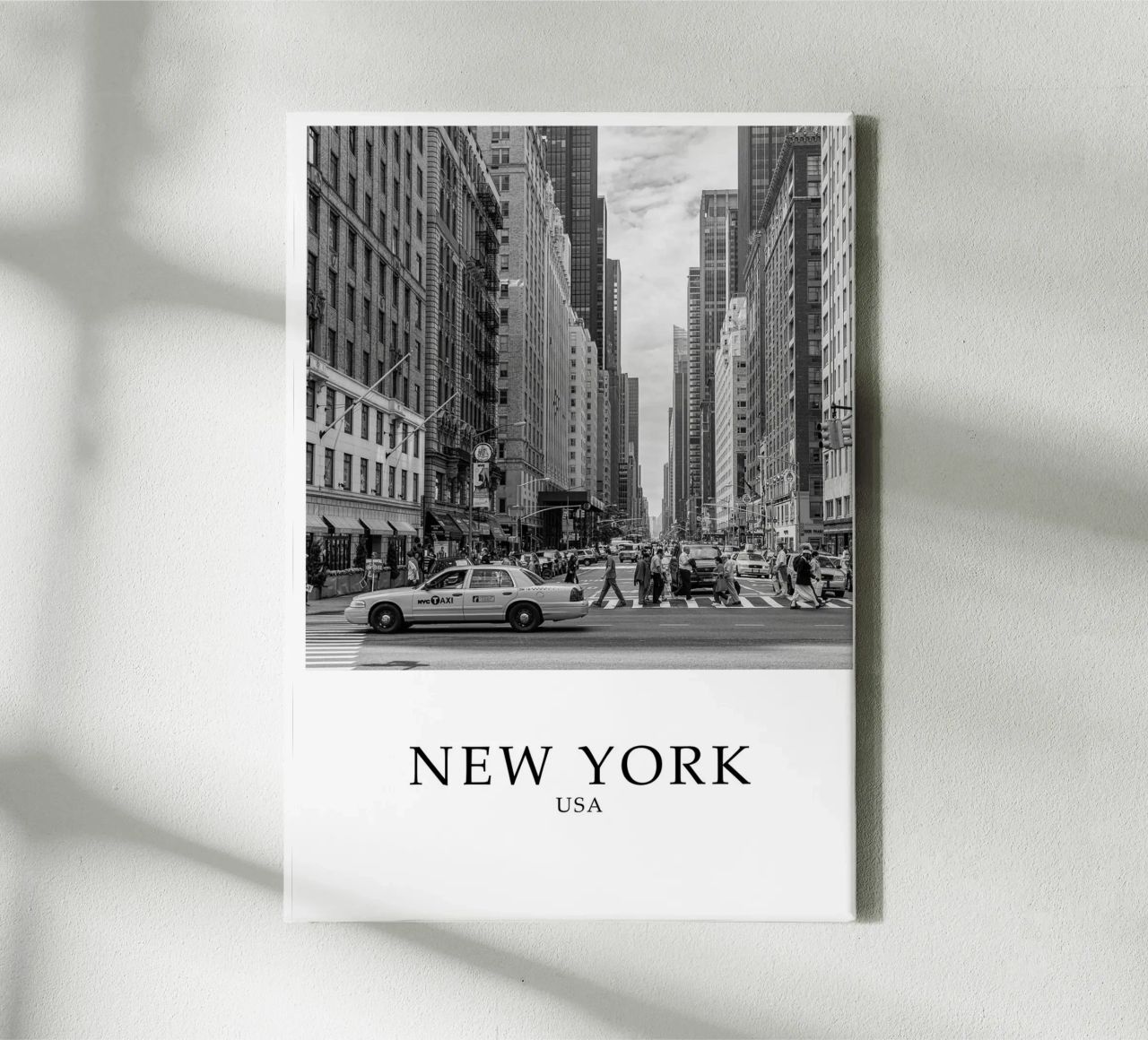 New York USA Cityscape Scene Greyscale Leinwand von Charnwood Prints