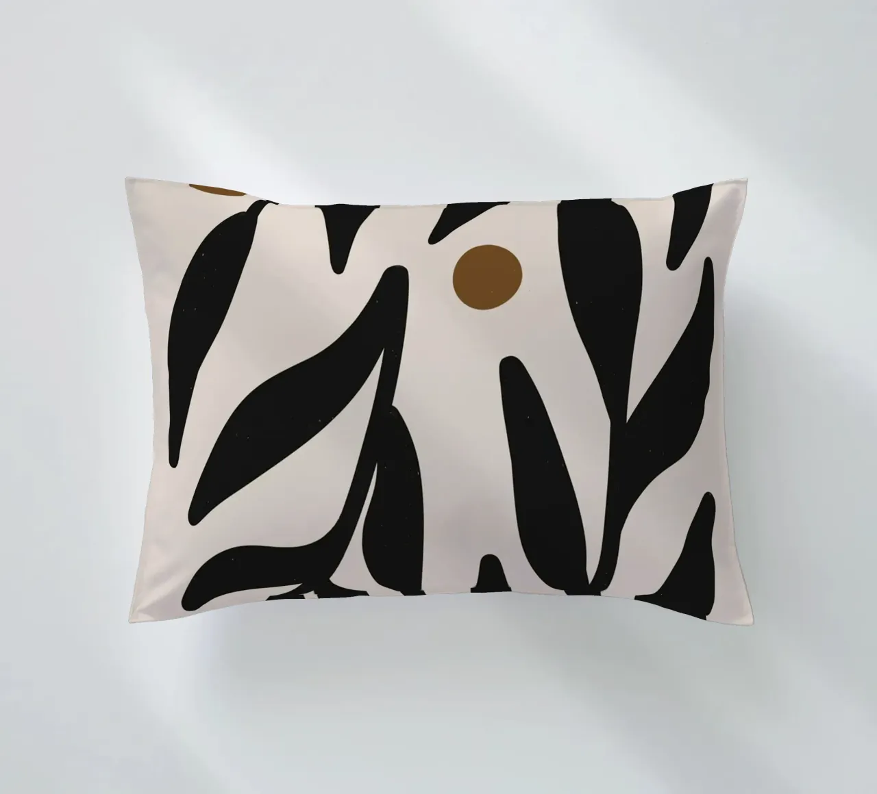 Foglie astratte minimaliste Mid-Century Boho Beige Nero cuscino da This Wild Soul - Illustration
