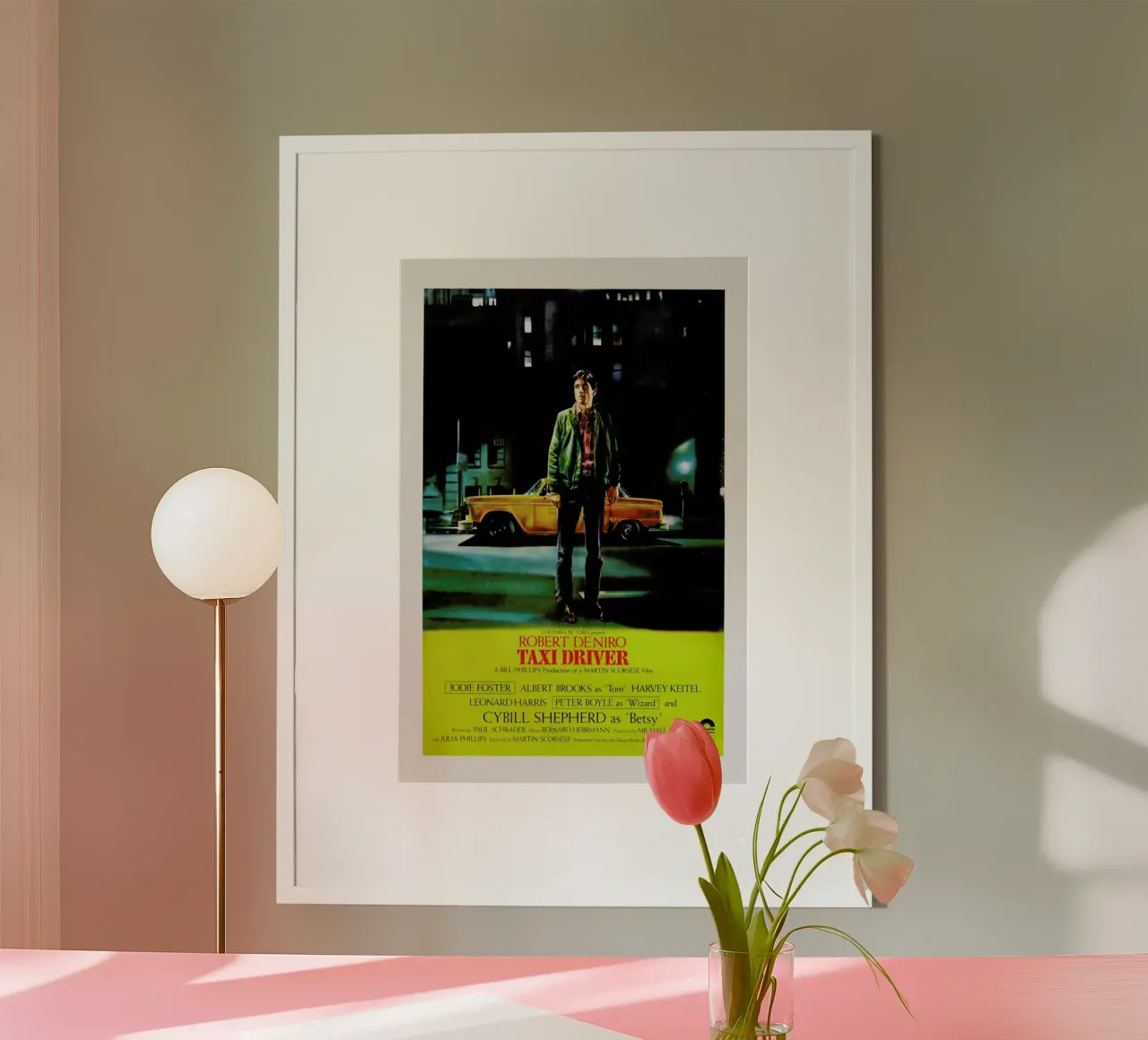 ‘Taxi Driver’ Retro Movie Poster poster con telaio in legno da Gallery Print and Art Limited