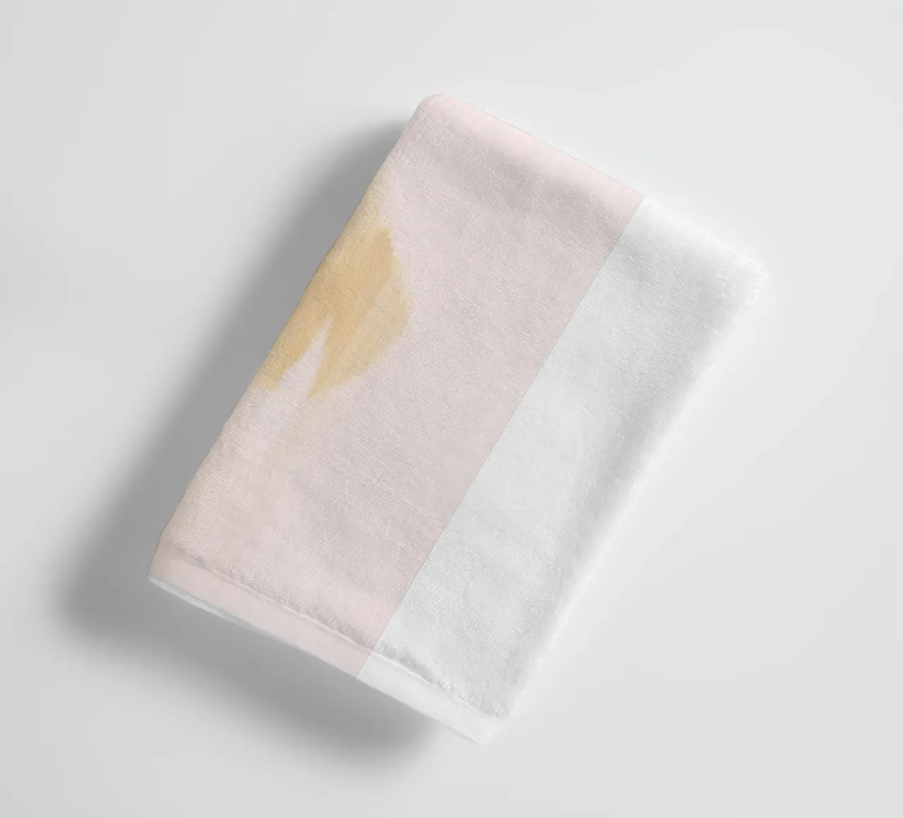 Croissant de lune abstrait boho pastel rose et jaune serviette de bain de This Wild Soul - Illustration