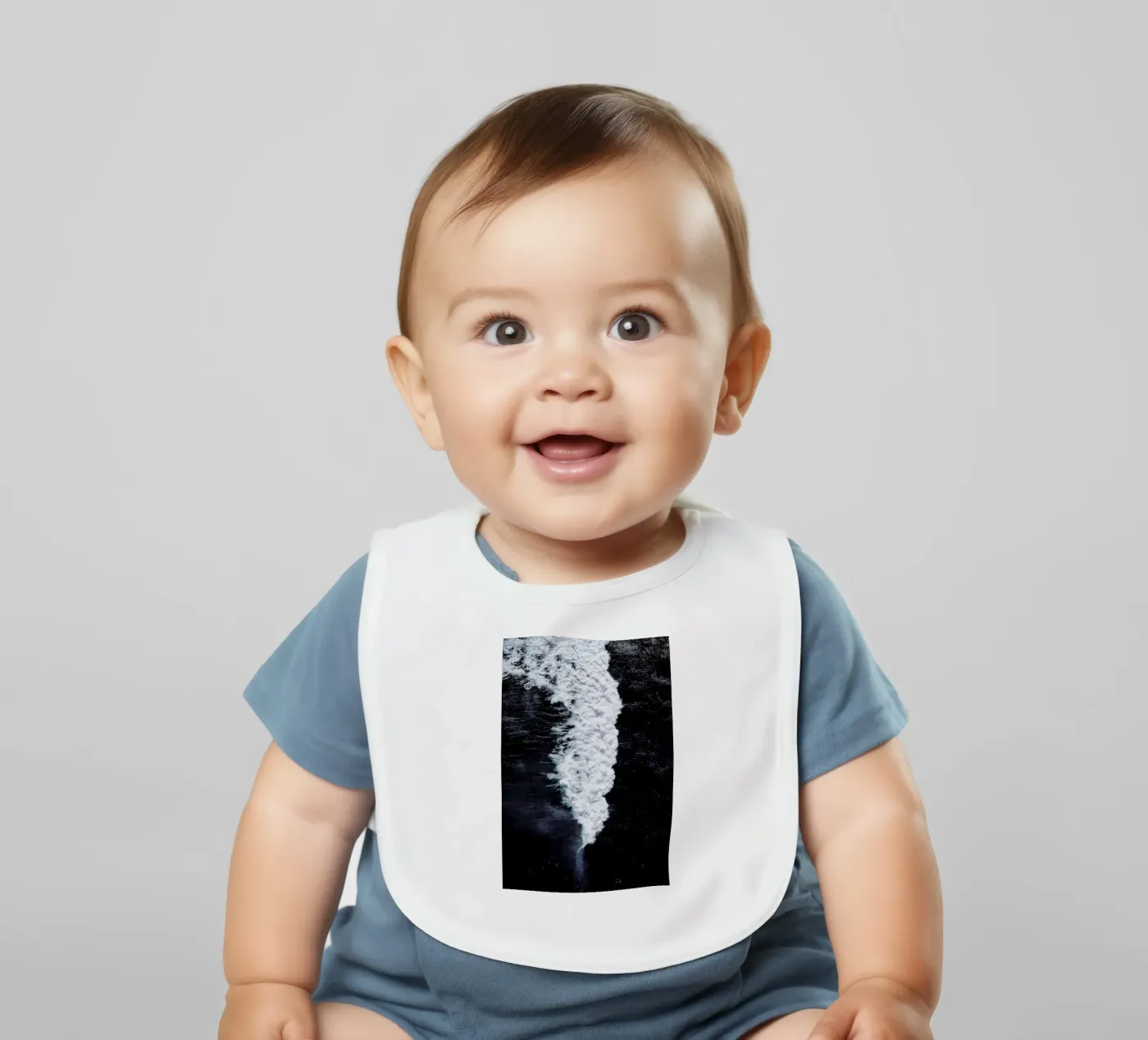 In Motion Babylätzchen von METROPOLIS