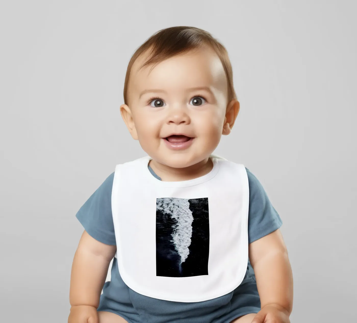 In Motion Babylätzchen von METROPOLIS