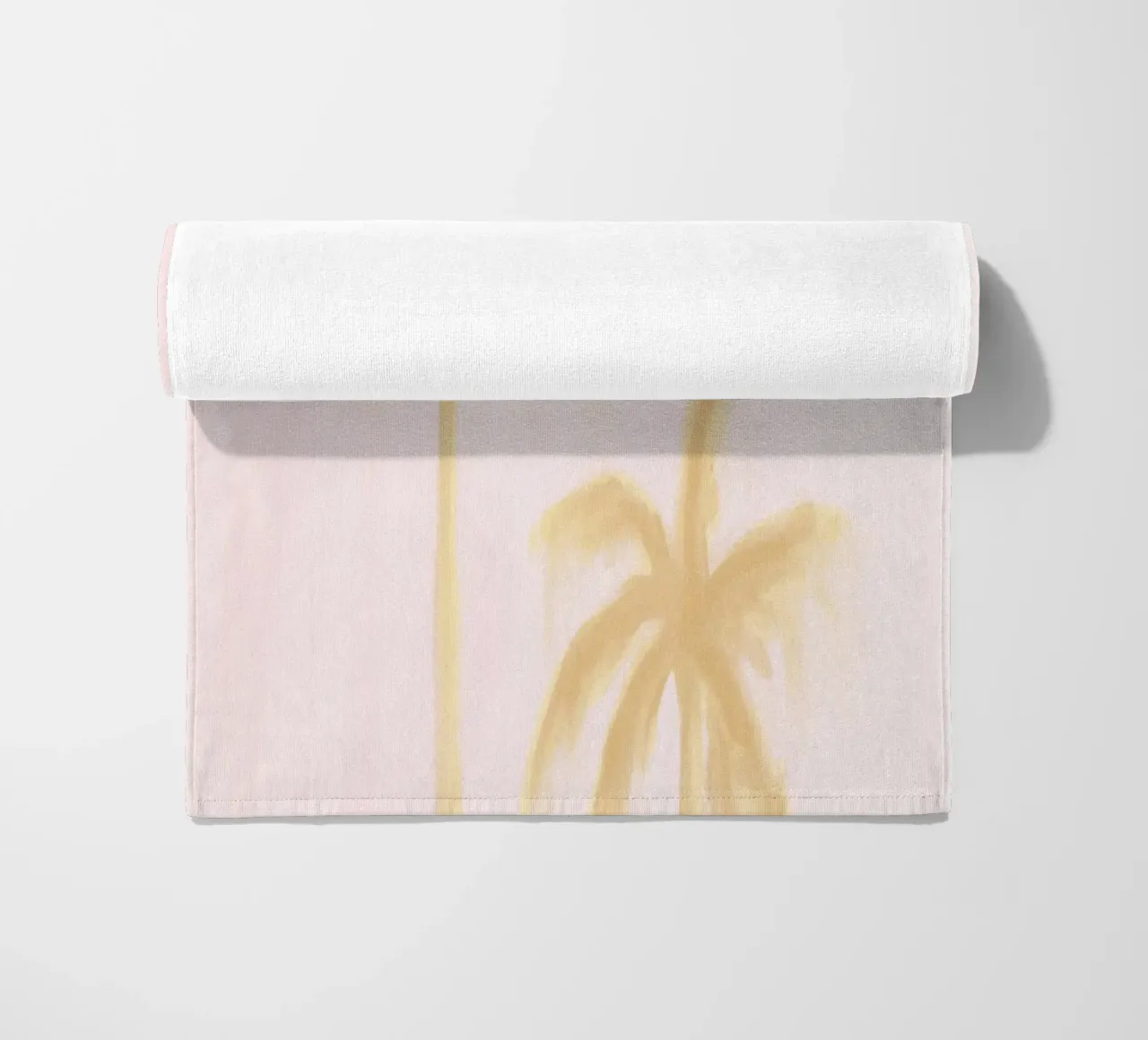Boho Abstrakte Palme Kokosnussbäume Pastell Rosa Gelb Gemälde Strandtuch von This Wild Soul - Illustration