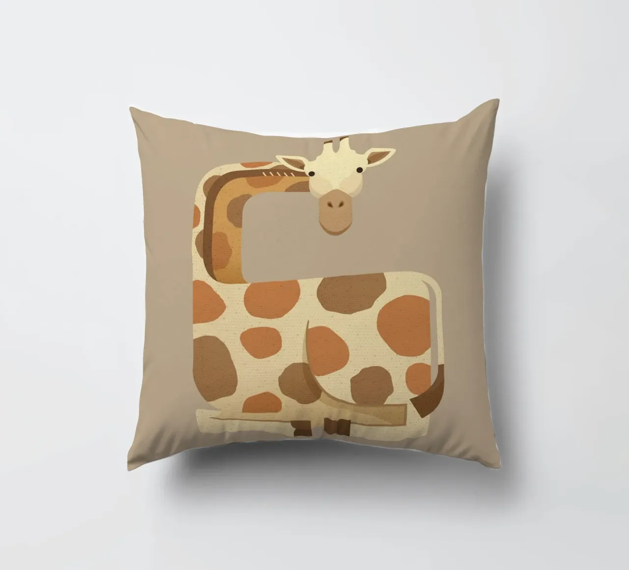 Whimsy Giraffe cuscino da The Printed Sparrow