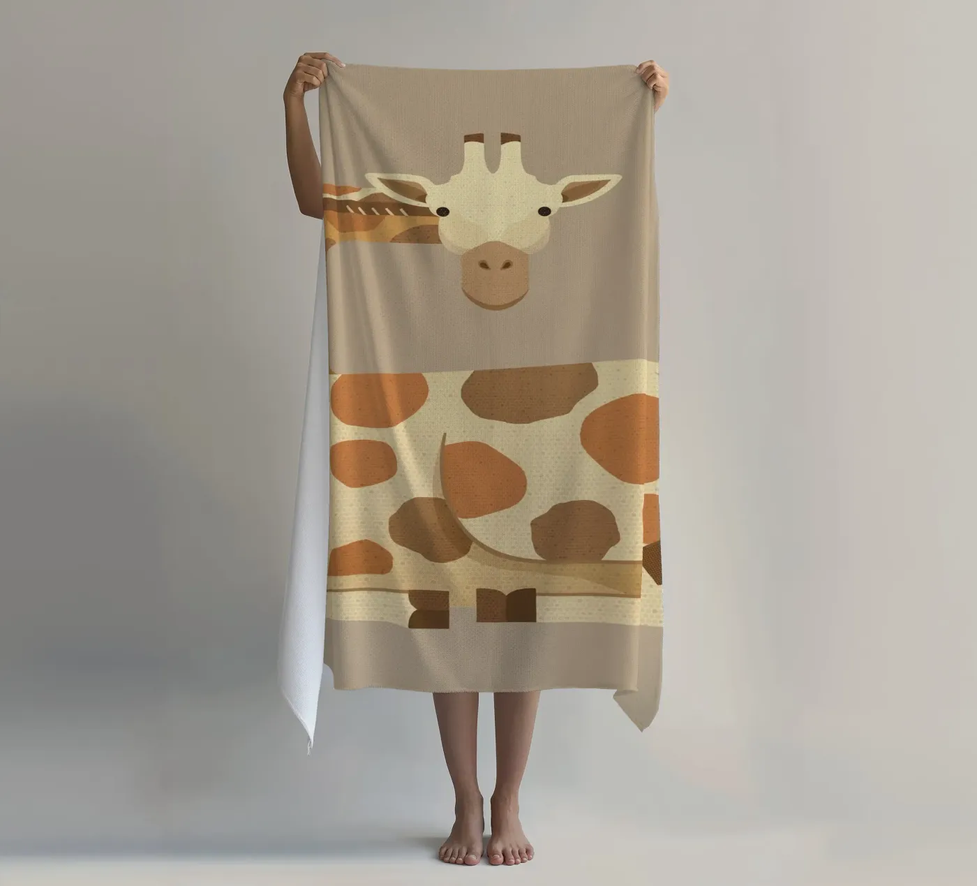 Whimsy Giraffe telo mare da The Printed Sparrow