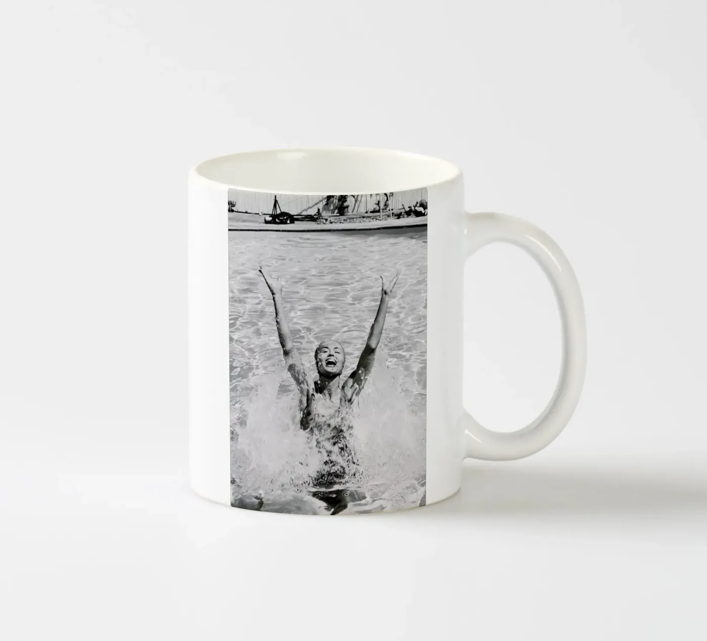 Splash ceramic mug by METROPOLIS