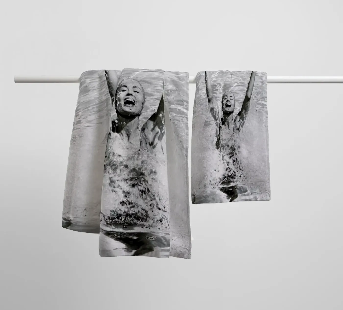 Splash towel by METROPOLIS