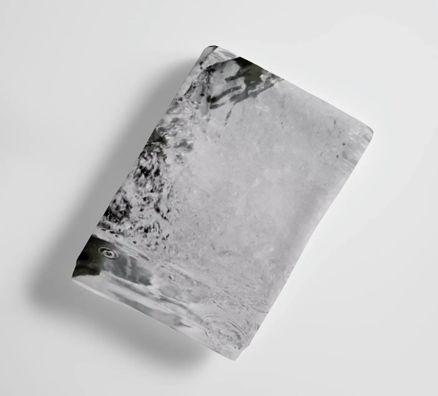 Splash towel by METROPOLIS